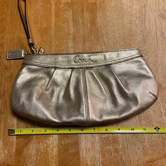 Coach brand clutch in very nice shape - Picture 1 of 7